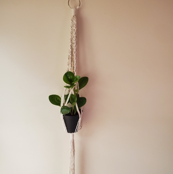 Artisan Other - Macrame Plant Hanger (Diamond style)